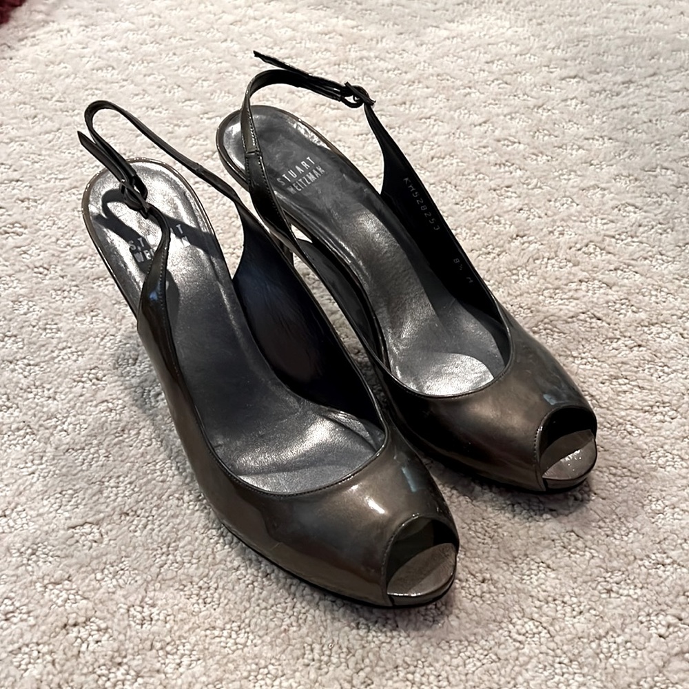 Stuart Weitzman olive/grey patent leather sling back heels